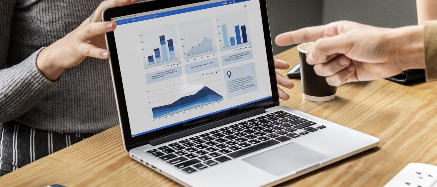 business-presentation-laptop-screen